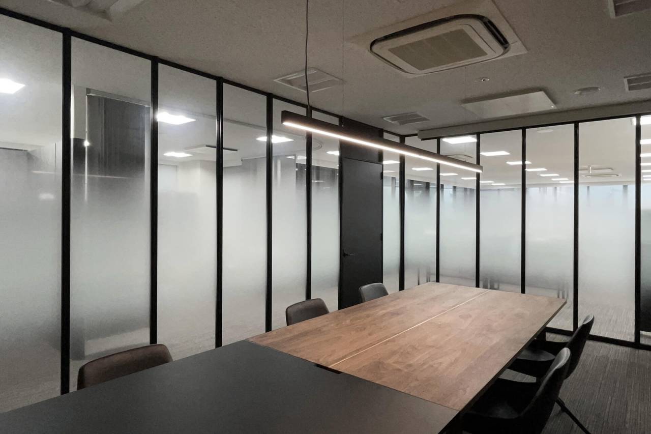 SHIP Inc. Honmachi Office | works | 兵庫・神戸の空間デザイン・店舗デザインはsisi inc ...