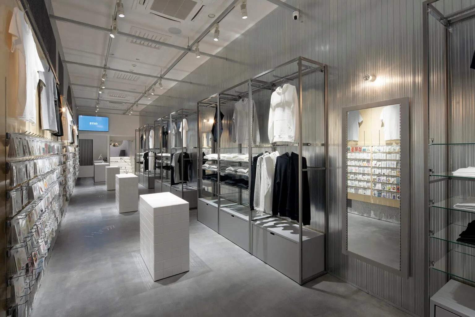 STIQ Store Shinsaibashi
