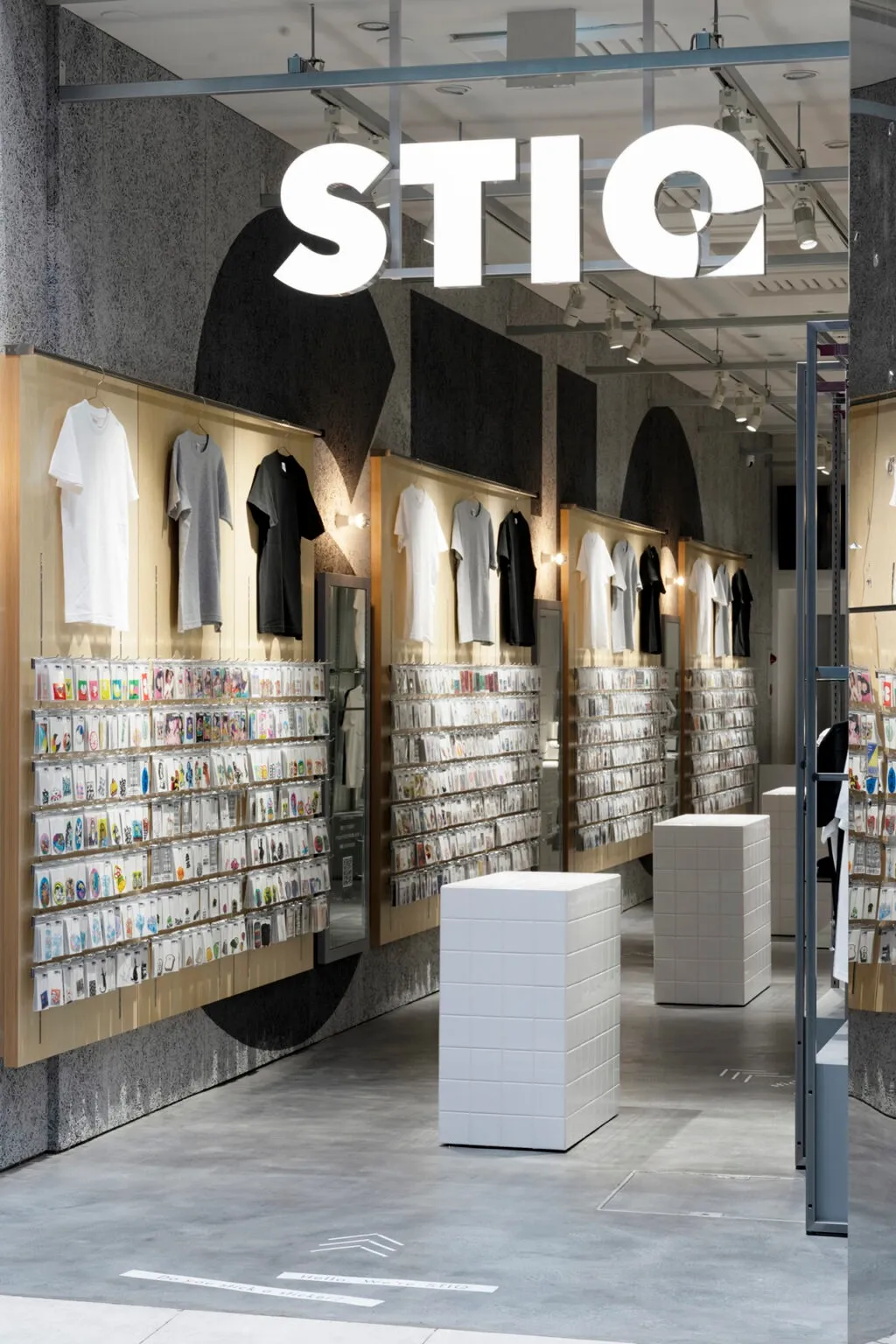STIQ Store Shinsaibashi
