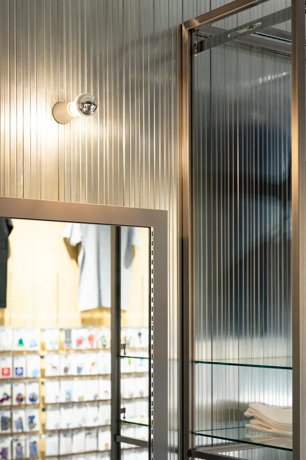 STIQ Store Shinsaibashi