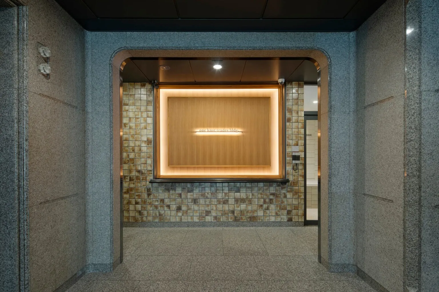 One knot trades bldg. Entrance